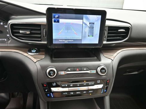 Used 2020 Ford Explorer Limited w/ Class III Trailer Tow Package AWD/4WD image 13