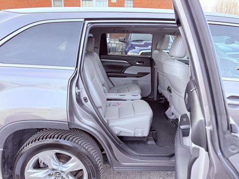 Used 2018 Toyota Highlander Limited image 24