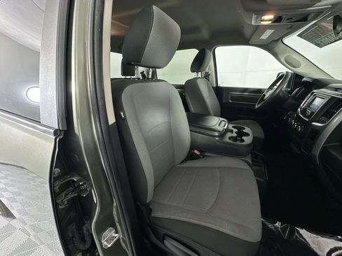 Used 2021 RAM 1500 Classic SLT AWD/4WD image 27