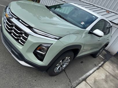 Used 2025 Chevrolet Equinox LT