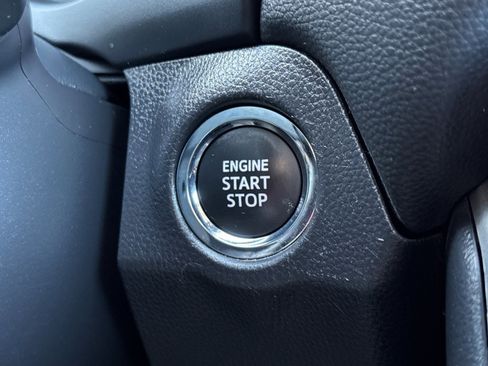 Used 2025 Toyota RAV4 XLE image 33