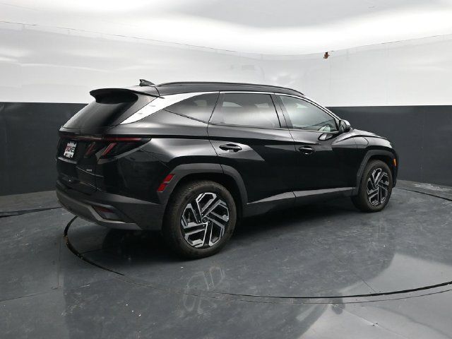 Used 2025 Hyundai Tucson Limited AWD/4WD image 8