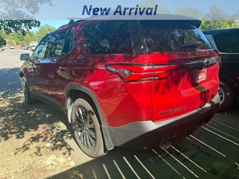 Used 2023 Chevrolet Traverse RS AWD/4WD image 6