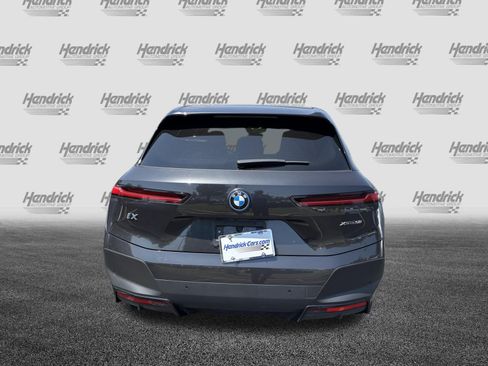 Used 2023 BMW iX xDrive50 w/ Premium Package AWD/4WD image 9