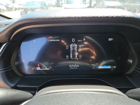 Used 2025 Jeep Grand Cherokee Altitude AWD/4WD image 19