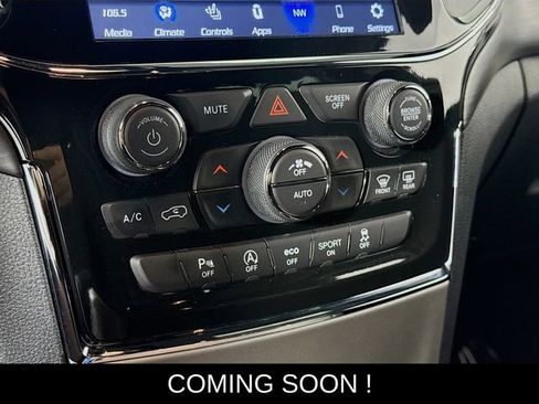 Used 2022 Jeep Grand Cherokee Laredo E w/ Security & Convenience Group image 16