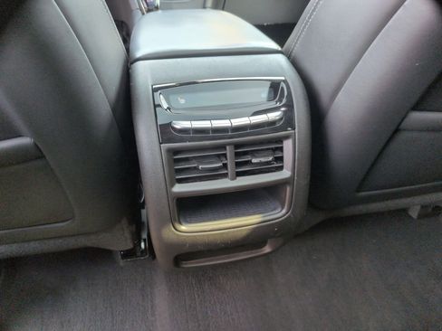 Used 2024 Cadillac XT5 Sportv w/ Platinum Package AWD/4WD image 22