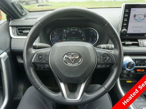 Used 2022 Toyota RAV4 XSE AWD/4WD image 3
