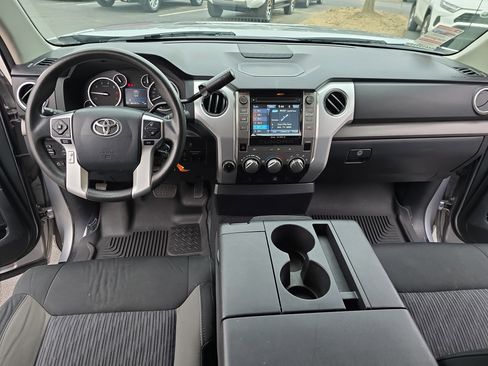 Used 2017 Toyota Tundra SR5 image 22
