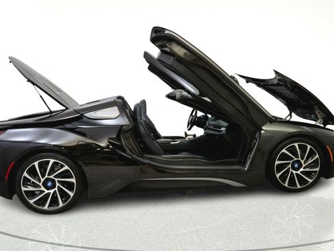 Used 2019 BMW i8 Roadster AWD/4WD image 15
