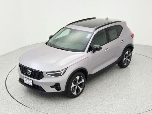 New 2026 Volvo XC40 B5 Plus w/ Protection Package Premier image 13