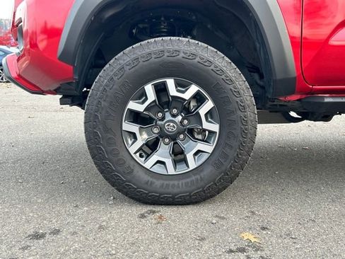 Used 2023 Toyota Tacoma TRD Off-Road image 29
