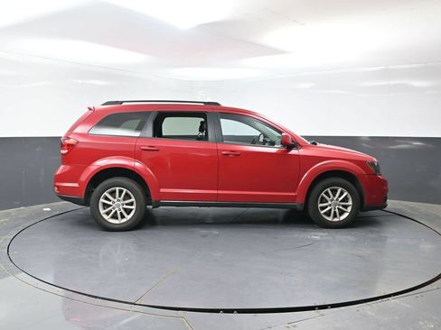 Used 2015 Dodge Journey SXT w/ Flexible Seating Group FWD image 2