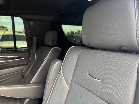 Used 2023 Cadillac Escalade ESV Sport w/ LPO, ONYX Package image 9