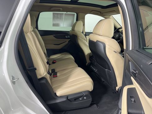 Certified 2023 Acura MDX SH-AWD w/ Advance Package image 8