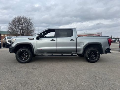 Used 2023 GMC Sierra 1500 AT4X image 3