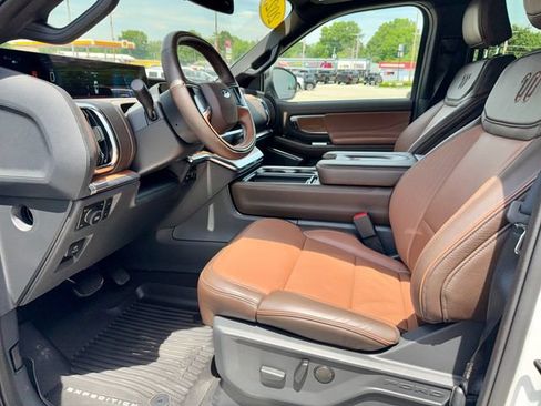 Used 2025 Ford Expedition Max King Ranch AWD/4WD image 13