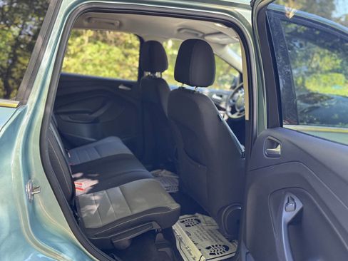 Used 2013 Ford Escape SE w/ Class II Trailer Tow Pkg image 8
