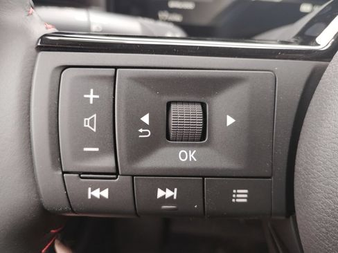 New 2026 Nissan Kicks SR FWD image 18
