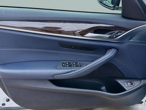 Used 2019 BMW 530i 530i w/ Convenience Package image 22