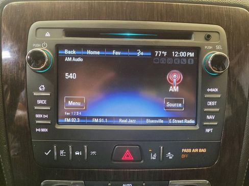 Used 2015 Chevrolet Traverse LTZ image 25