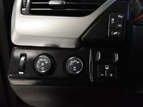 Used 2019 Chevrolet Tahoe LT image 15