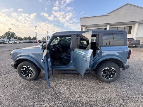 Used 2024 Ford Bronco Outer Banks AWD/4WD image 4