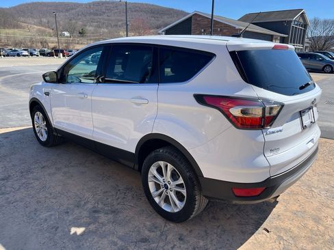 Used 2017 Ford Escape SE image 7