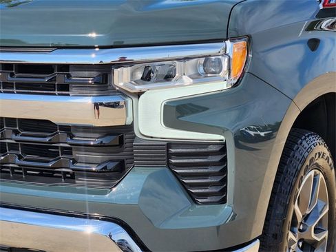 Used 2025 Chevrolet Silverado 1500 LT w/ Z71 Off-Road Package AWD/4WD image 15