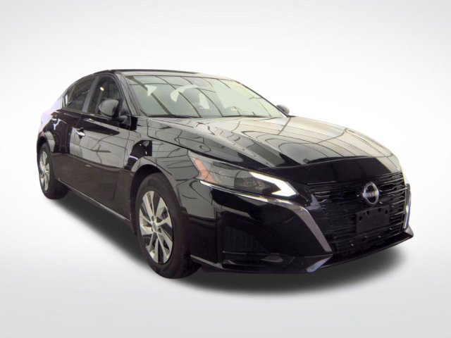 Certified 2025 Nissan Altima 2.5 S FWD image 1