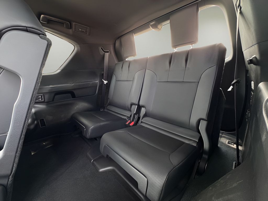 Used 2025 Lexus LX 600 F Sport w/ Accessory Package (2T) AWD/4WD image 23