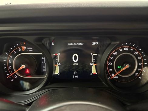 New 2026 Jeep Gladiator Sahara image 18