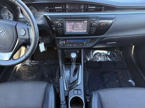 Used 2014 Toyota Corolla S image 11