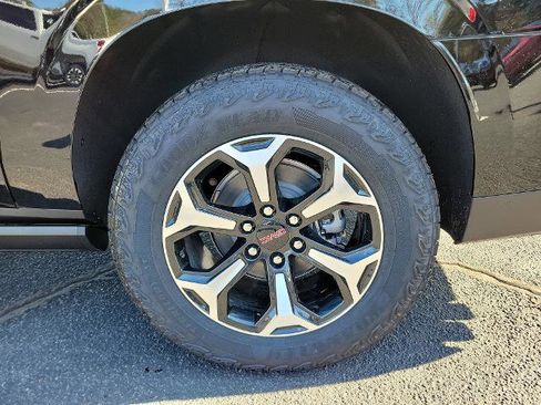 New 2026 GMC Yukon XL AT4 w/ AT4 Premium Plus Package image 9