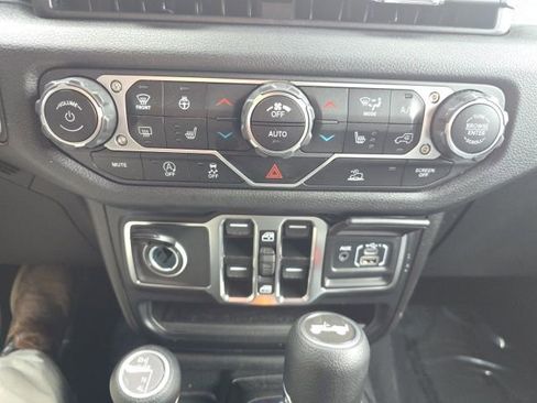 Certified 2024 Jeep Wrangler Sport S image 22