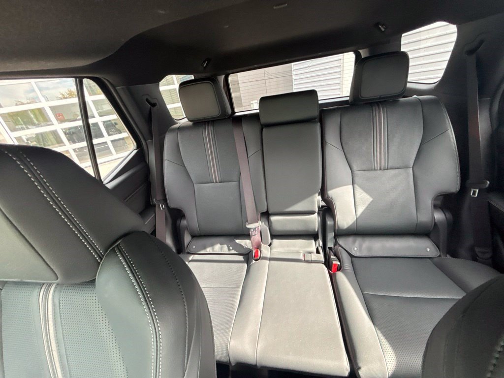 Used 2025 Toyota 4Runner Limited w/ Tow Technology Package AWD/4WD image 18
