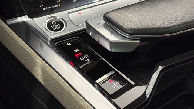 Used 2024 Audi Q8 e-tron Premium Plus w/ Premium Plus Package AWD/4WD image 45