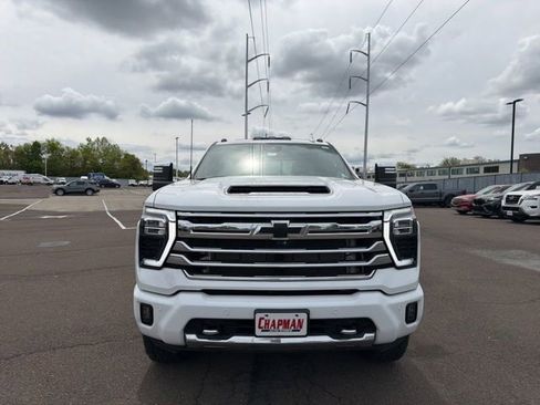 Used 2024 Chevrolet Silverado 3500 High Country w/ Technology Package AWD/4WD image 2
