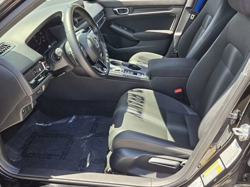 Used 2025 Honda Civic Sport image 10