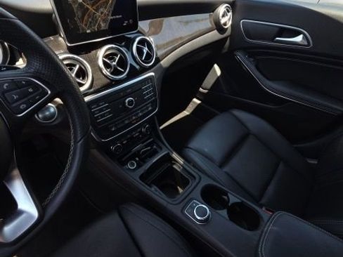 Used 2016 Mercedes-Benz CLA 250 image 7