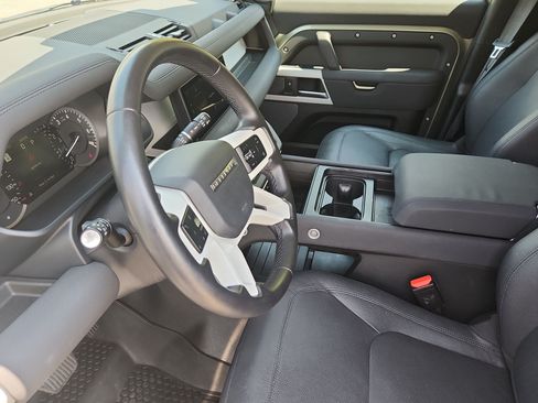 Used 2023 Land Rover Defender 110 SE AWD/4WD image 25