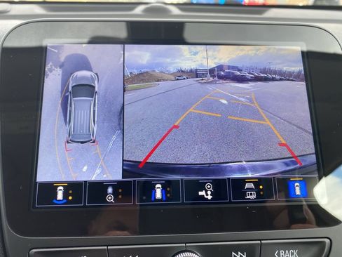 Used 2024 Chevrolet Equinox LT image 32