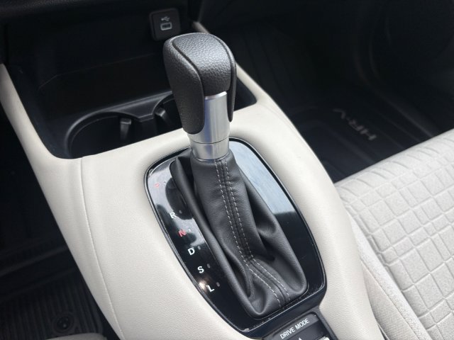 Used 2024 Honda HR-V LX image 17