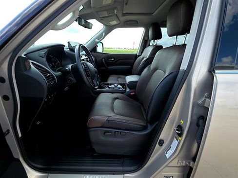 Used 2024 INFINITI QX80 Premium Select w/ Cargo Package image 9