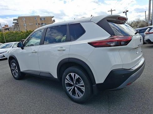 Certified 2023 Nissan Rogue SV image 4