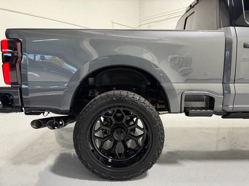 Used 2025 Ford F250 Platinum image 18