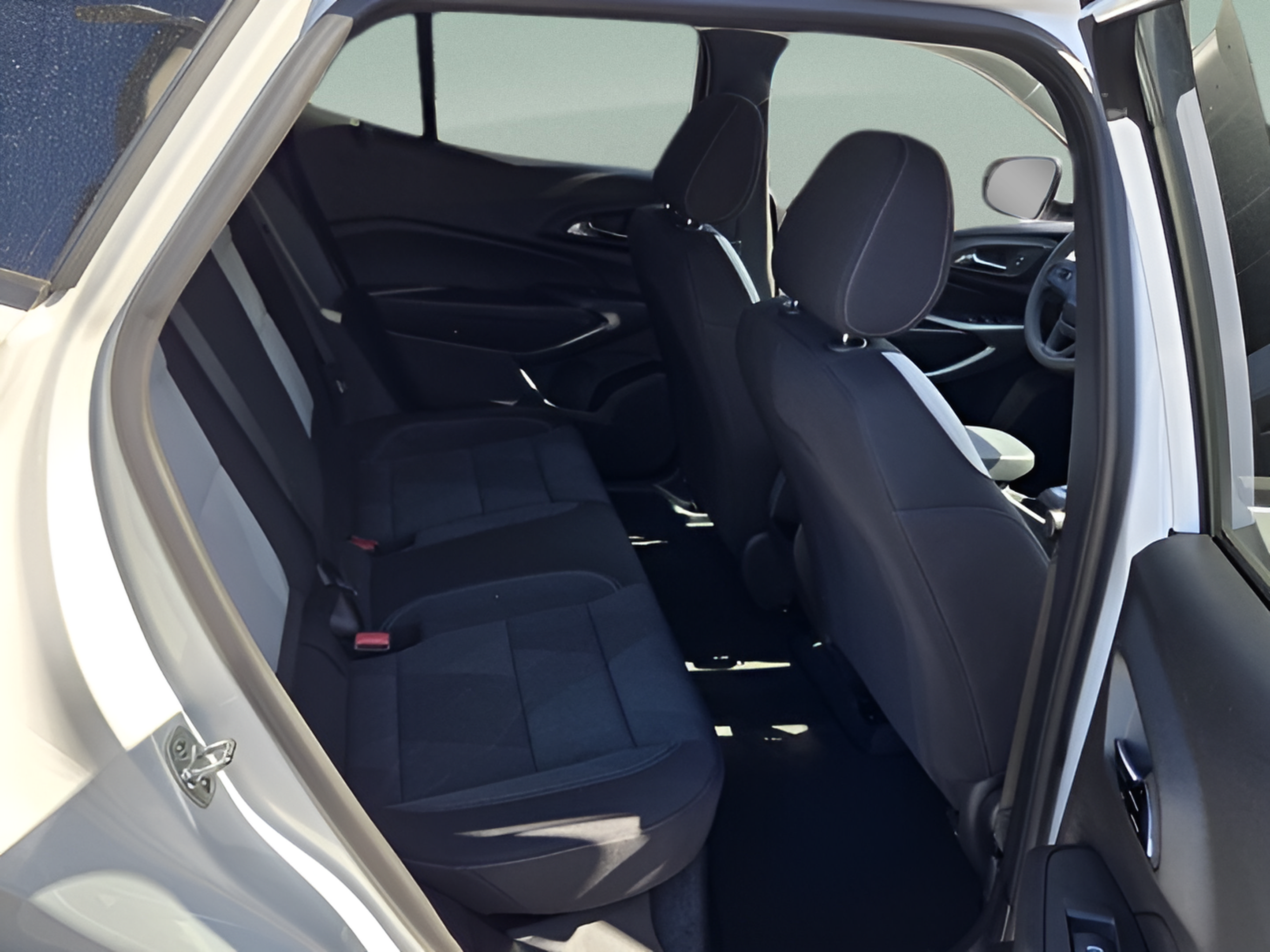 New 2026 Chevrolet Trax LS w/ LS Convenience Package FWD image 17