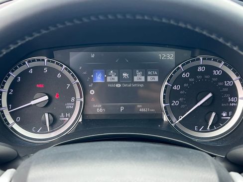 Used 2022 Toyota Highlander XLE AWD/4WD image 15