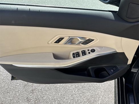 Used 2025 BMW 330i 330i image 40