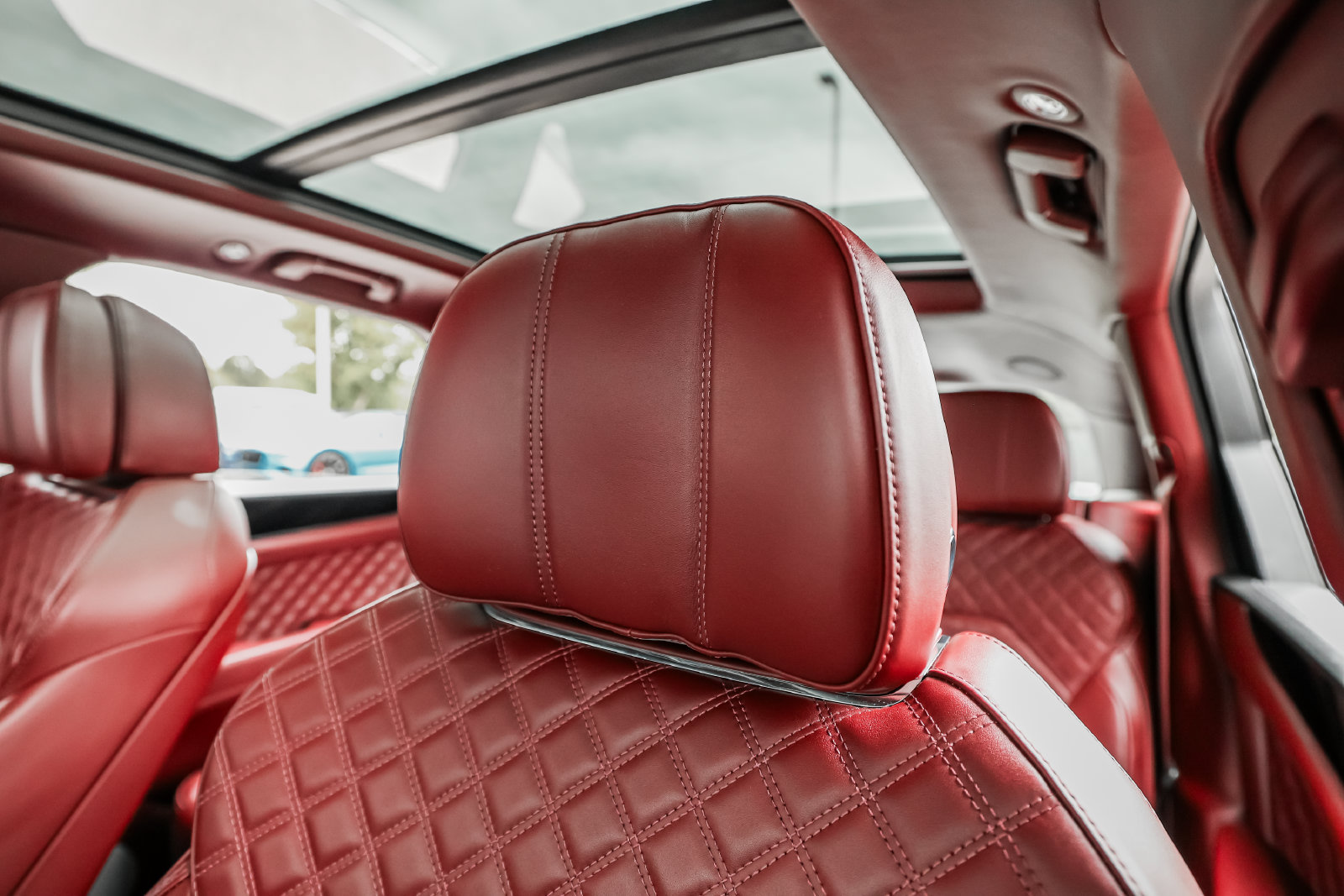 Certified 2022 Bentley Bentayga AWD/4WD image 27